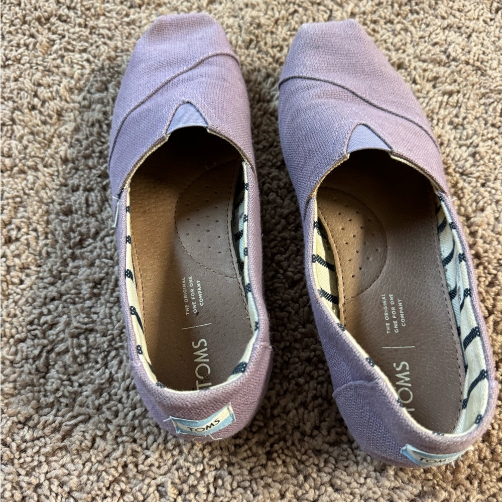 Toms Purple Flats Comfortable Canvas Loafers